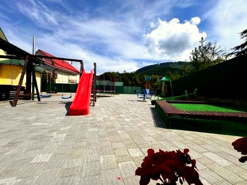 Play area at Golden Lemon